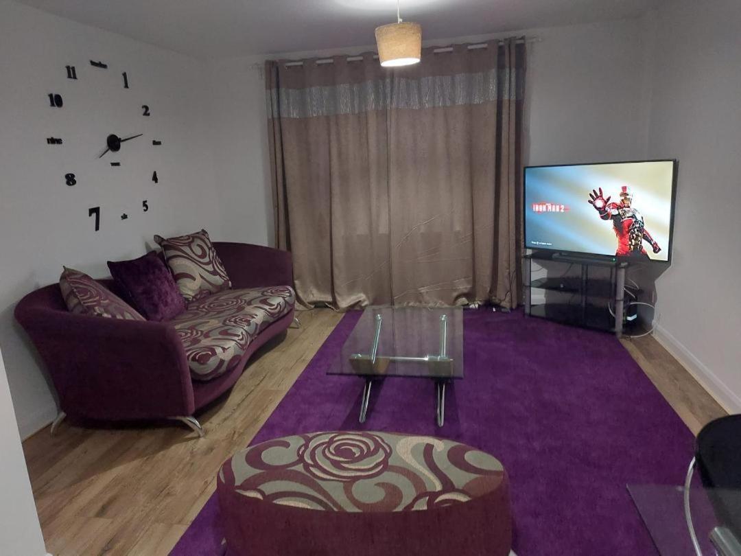 Superb 2 Bedroom Flat, Sleeps 6 Croydon Luaran gambar