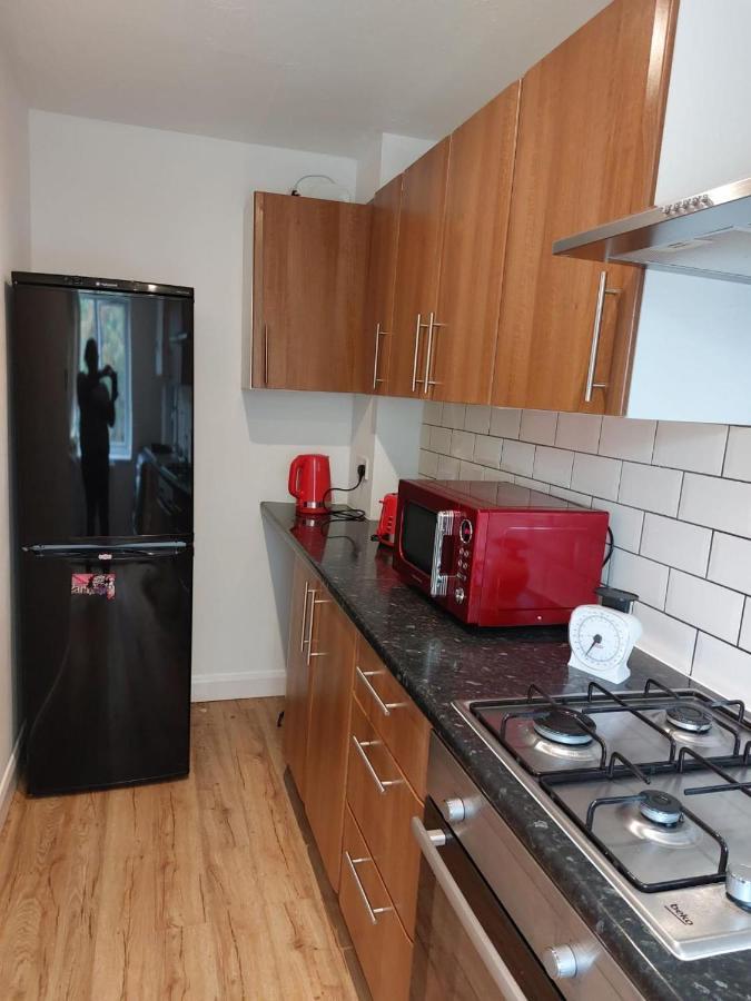 Superb 2 Bedroom Flat, Sleeps 6 Croydon Luaran gambar